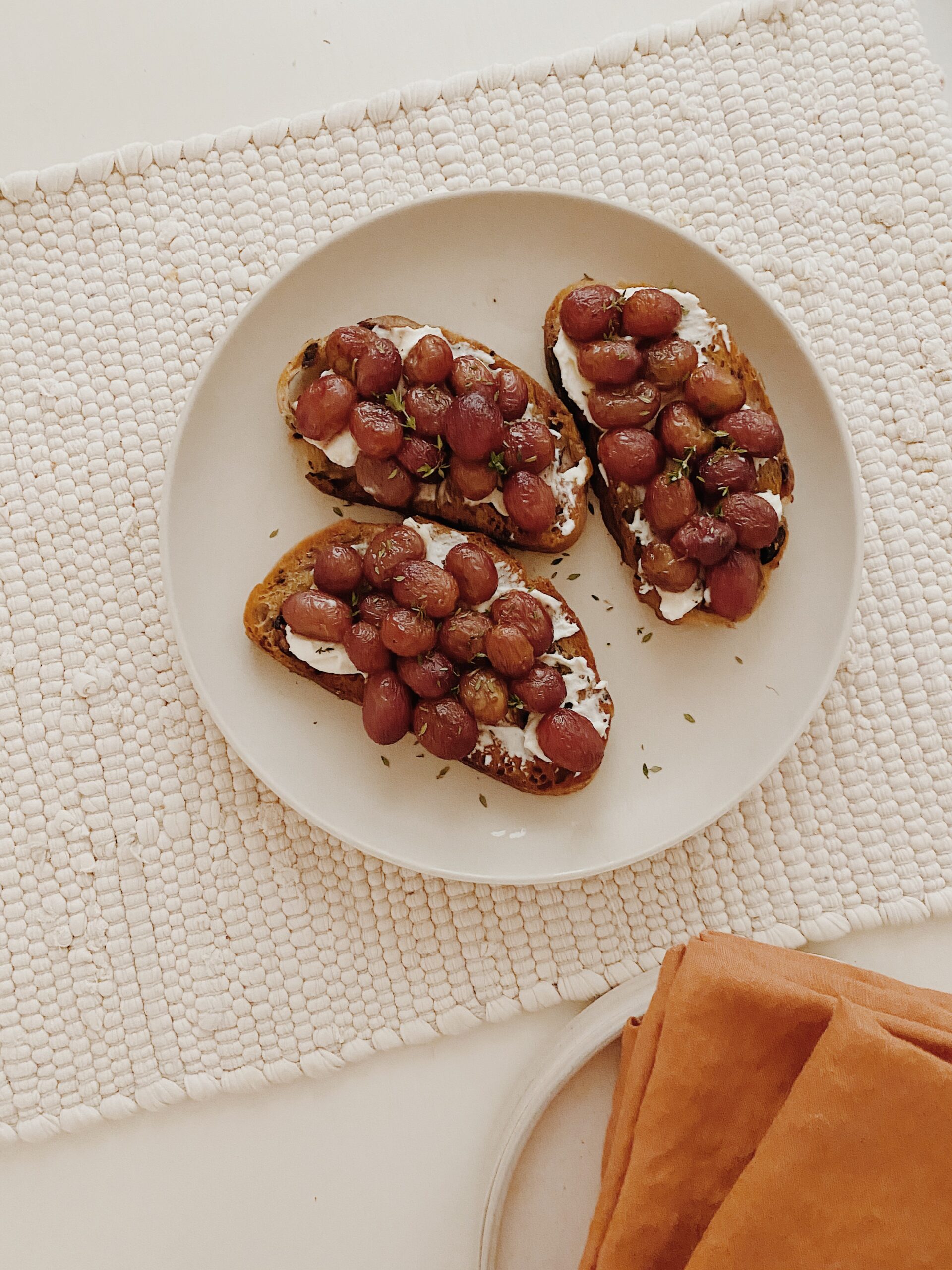 roasted grape crostini